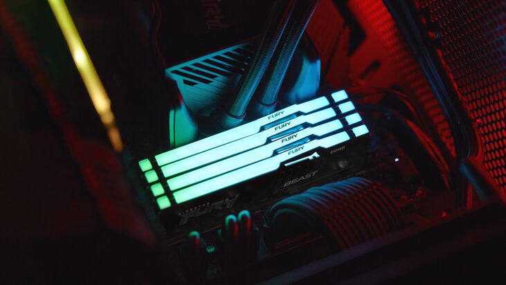 Kingston Kit 32GB (2 x 16GB) DDR5 6000MHz FURY Beast RGB EXPO Negro image number 14