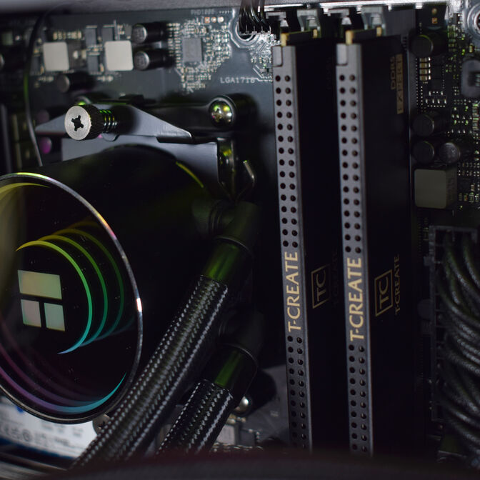 Ordenador AURA Gamer-PC Ryzen 7 7800X3D 32GB DDR5 1TB RTX 5070 WiFi W11 image number 7