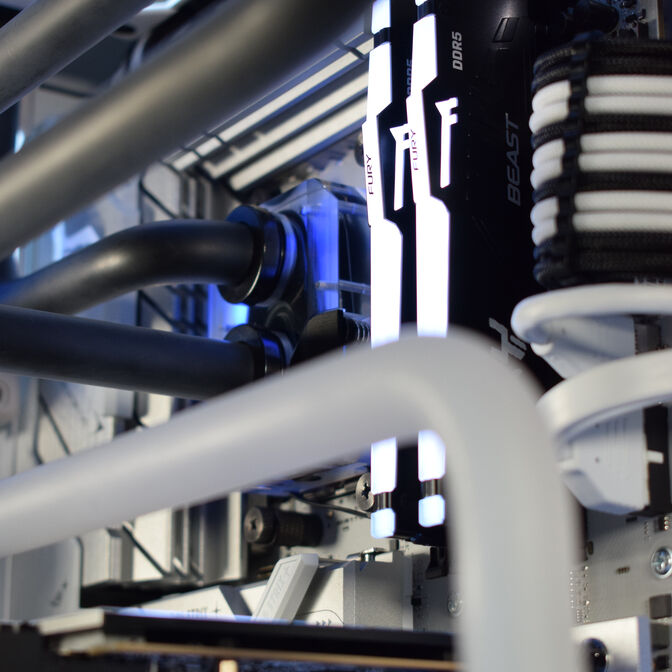 Ordenador King Mod Liquid-PC Ryzen 7 9800X3D 64GB DDR5 2TB RTX 5080 WiFi W11 image number 9