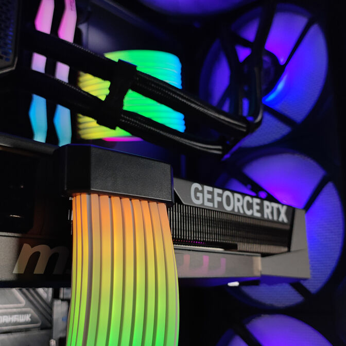 Ordenador King Mod Gamer-PC Ryzen 7 9700X 32GB DDR5 1TB RTX 5070 WiFi W11 image number 7