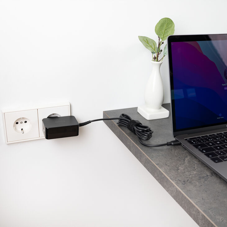 Cargador para portátil Tooq USB-C PD 65W GaN image number 1