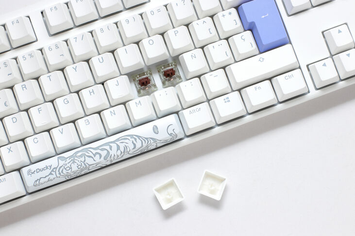 Teclado Mecânico Ducky ONE 3 Classic 100% Pure White MX-Red (ES) image number 4
