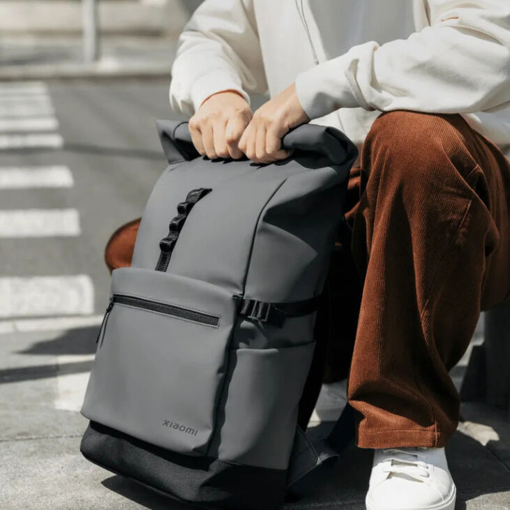 Mochila impermeable Xiaomi Roll Top Casual Backpack Gris 23L image number 4