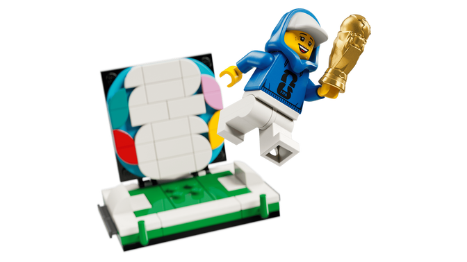 LEGO Editions: Trofeo Oficial de la Copa Mundial de la FIFA, 2842 Piezas (43020) image number 3