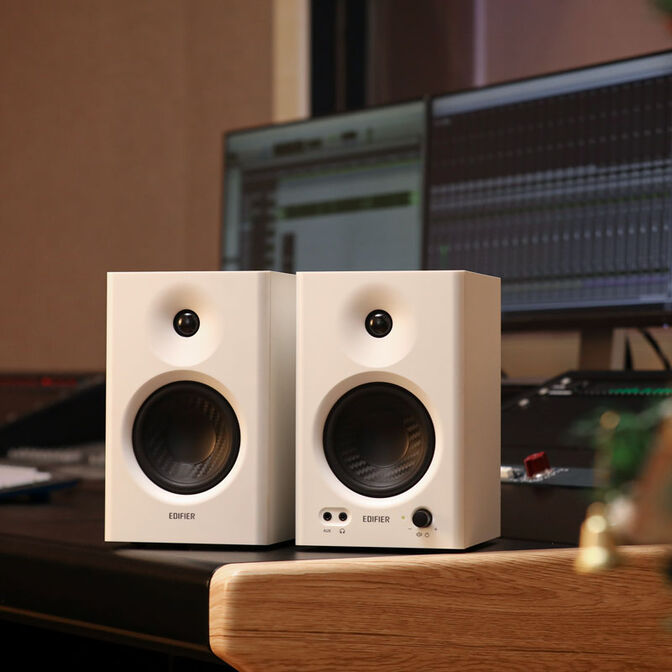 Altavoces Edifier Hi-Fi MR4 Studio 2.0 de 42 W RMS en color blanco image number 3