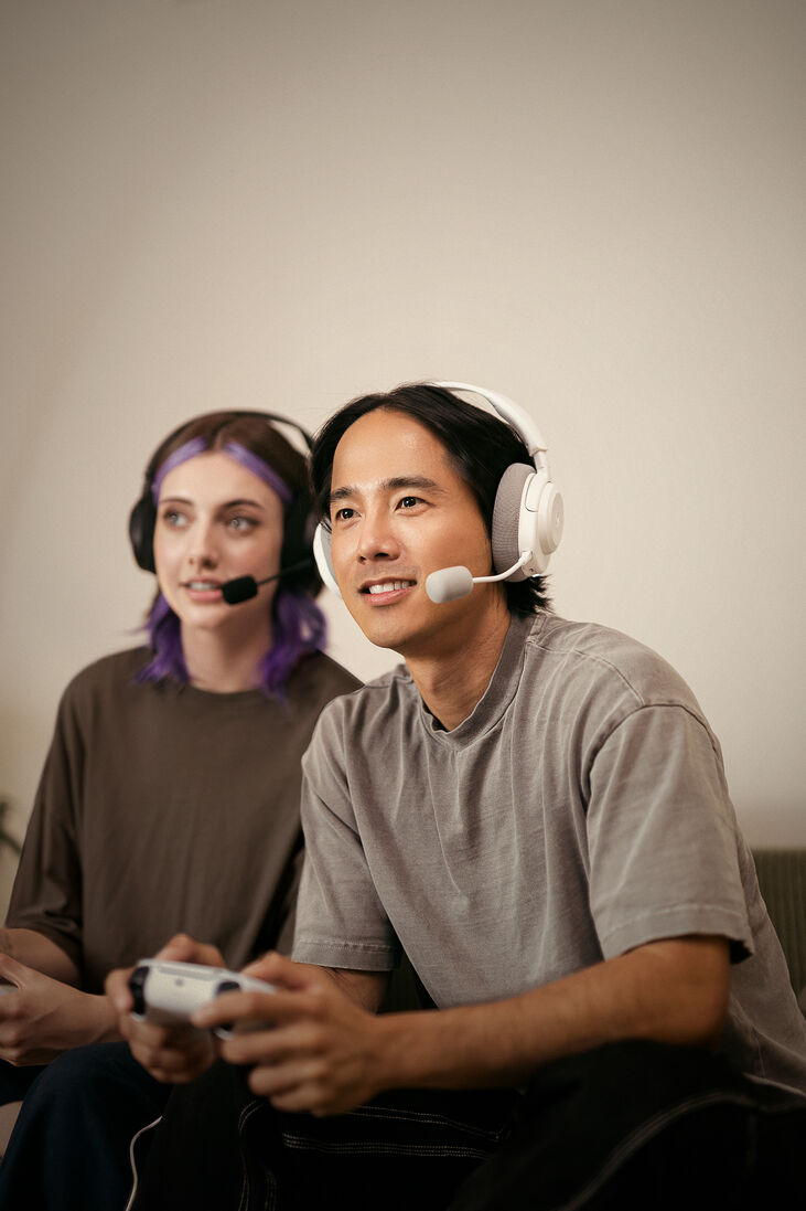 Steelseries Arctis Nova 3P Auriculares Inalámbrico Diadema Música/uso diario Bluetooth Blanco image number 2