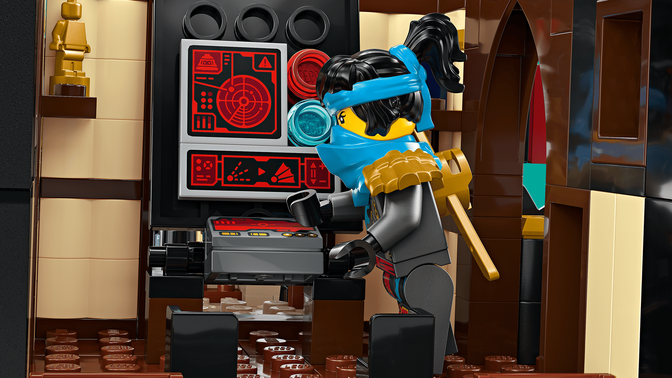 LEGO Ninjago: Barco Pirata del Templo, 2387 Piezas (71848) image number 6