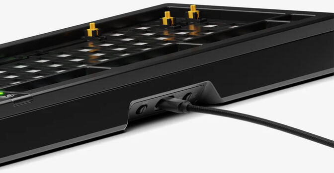 Barebone Glorious GMMK 3 Pro 75% Black (US) image number 2