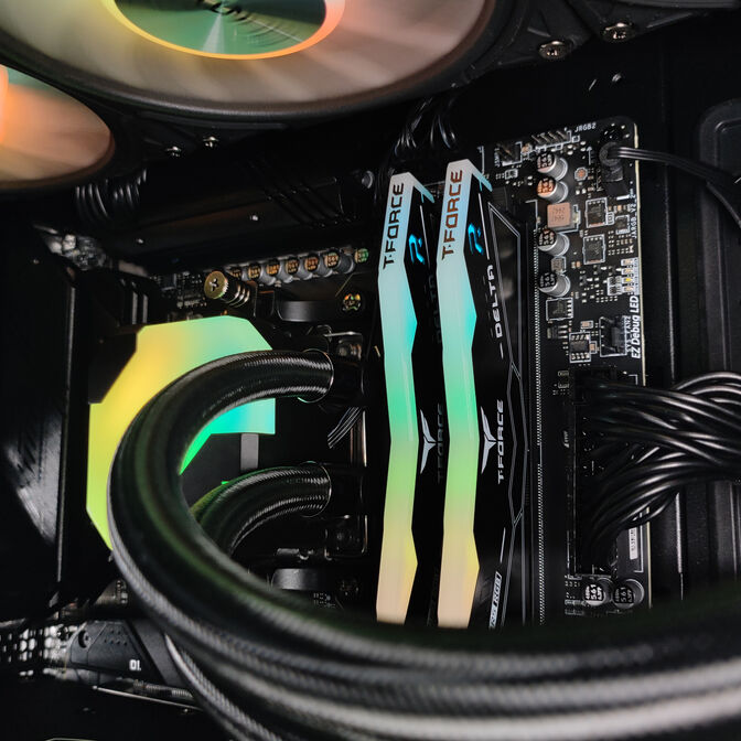 Ordenador King Mod Gamer-PC Ryzen 7 9800X3D 32GB DDR5 2TB RTX 5090 WiFi W11 image number 6