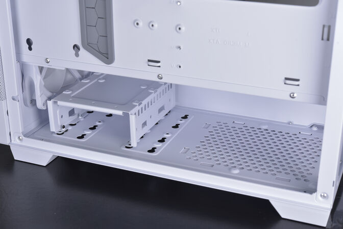 Caja Micro-ATX Lian Li Lancool 205M Mesh Snow Vidrio Templado image number 7