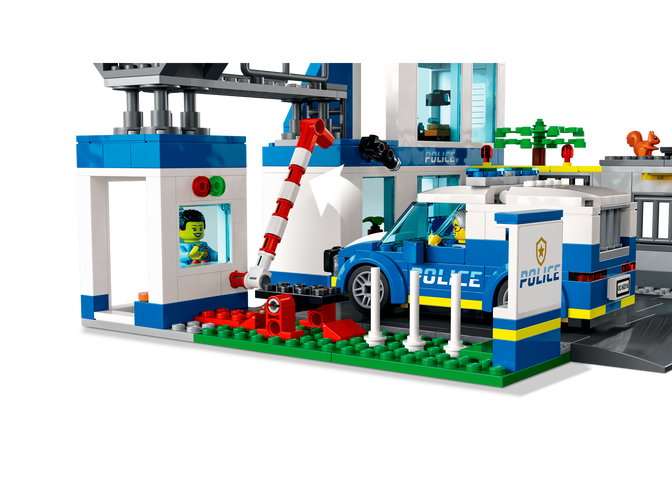 LEGO City: Comisar&iacute;a de Polic&iacute;a, 668 Piezas (60316) image number 6