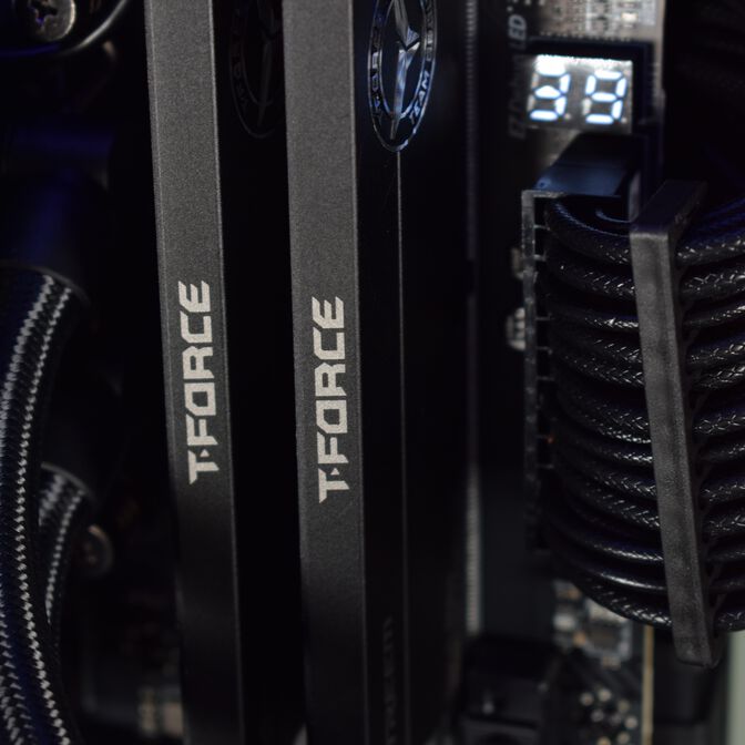 Ordenador King Mod Gamer-PC Ryzen 7 9850X3D 64GB DDR5 2TB RTX 5090 WiFi W11 image number 8