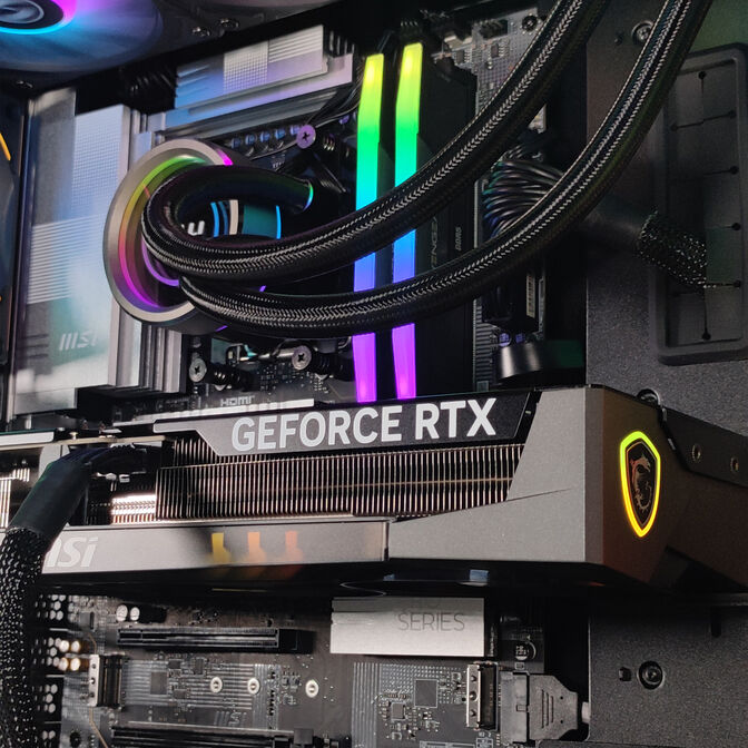 Ordenador King Mod Gamer-PC Ryzen 7 9800X3D 64GB DDR5 2TB RTX 5080 WiFi W11 image number 5