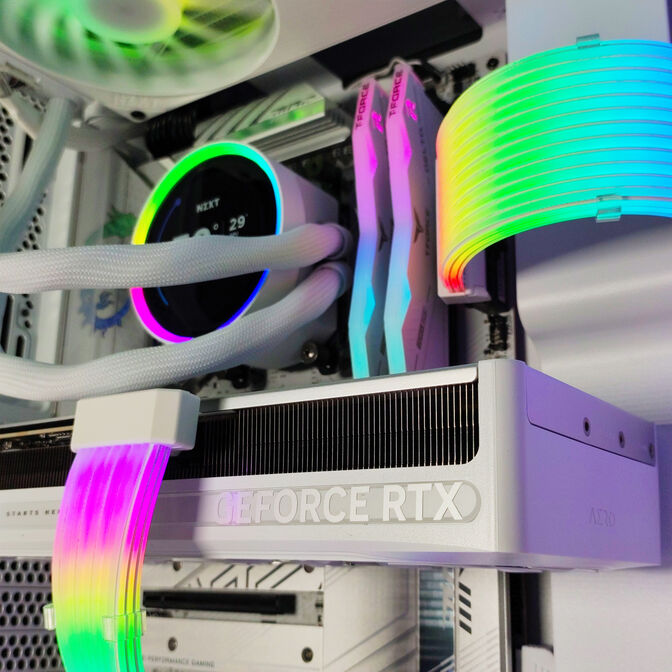 Ordenador King Mod Gamer-PC NZXT Ryzen 7 9800X3D 32GB DDR5 2TB RTX 5080 WiFi W11 image number 5