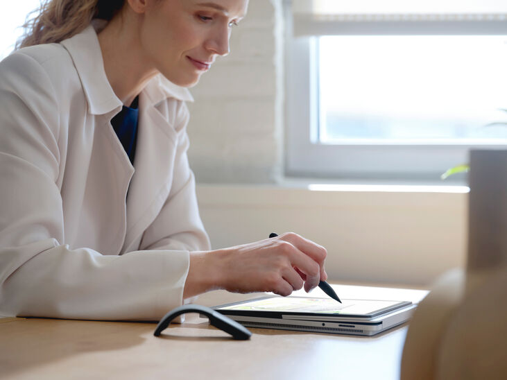 Microsoft Surface Slim Pen 2 Negro image number 4