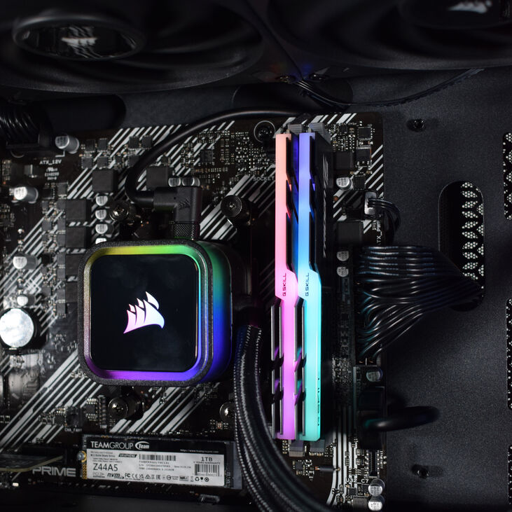 Ordenador AURA Limited-PC Ryzen 7 5700X 16GB DDR4 1TB RTX 5060 Ti 16GB WiFi W11 image number 2