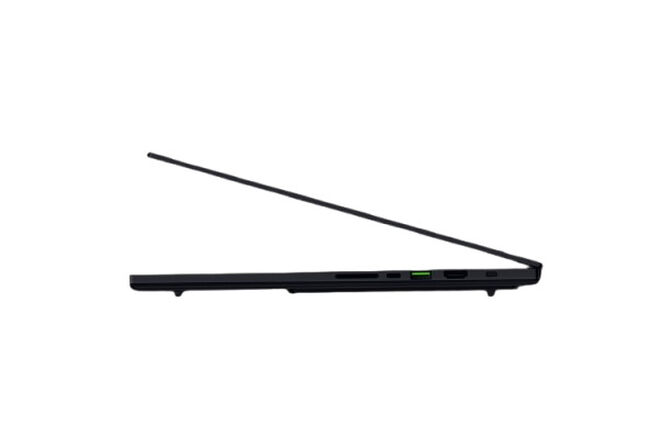 Port&aacute;til Razer Blade 16 (2026) Ultra 9 386H 64GB 1TB RTX 5080 2.5K OLED 240Hz W11 image number 5