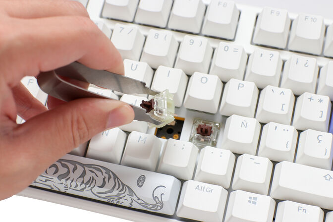 Teclado Mec&acirc;nico Ducky ONE 3 Classic 100% Pure White MX-Red (ES) image number 5