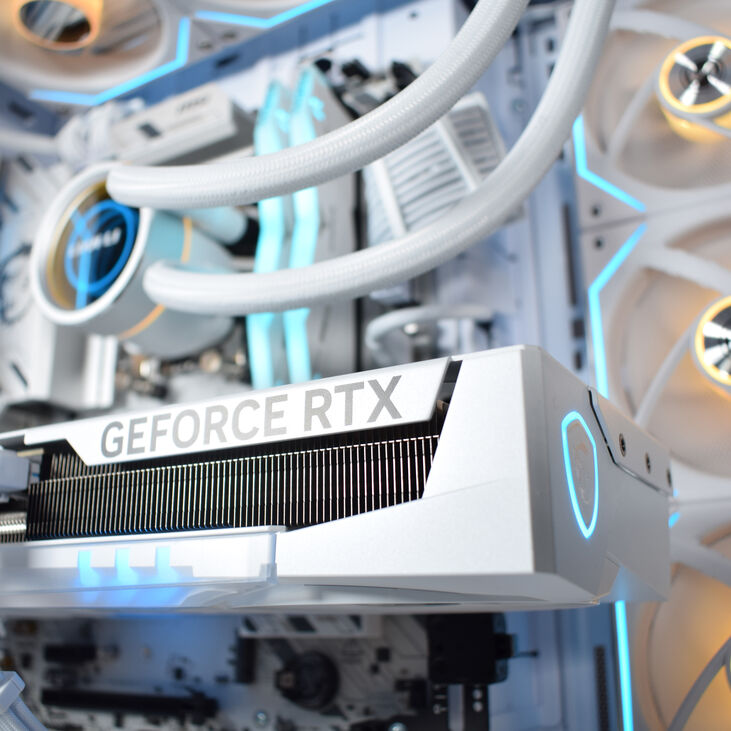 Ordenador King Mod Gamer-PC Ryzen 7 9800X3D 32GB DDR5 2TB RTX 5080 WiFi W11 image number 7