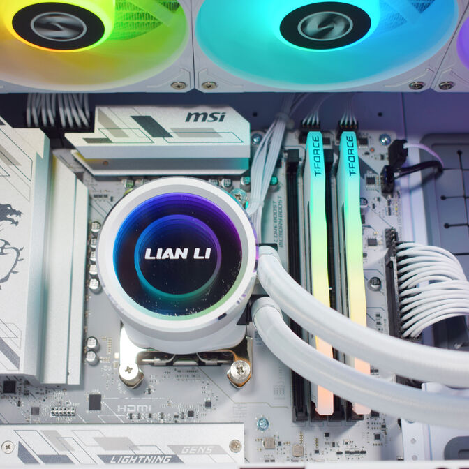 Ordenador King Mod Gamer-PC Ryzen 7 7800X3D 32GB DDR5 2TB RTX 5070 WiFi W11 image number 5