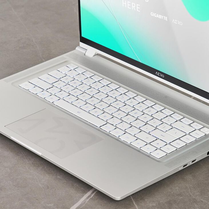 GIGABYTE AERO 16 OLED BSF-A3PT964SP Intel® Core™ i9 i9-13900H Portátil 40,6 cm (16") UHD+ 32 GB DDR5-SDRAM 1 TB SSD NVIDIA GeForce RTX 4070 Wi-Fi 6E (802.11ax) Windows 11 Home Portugués Plata image number 12