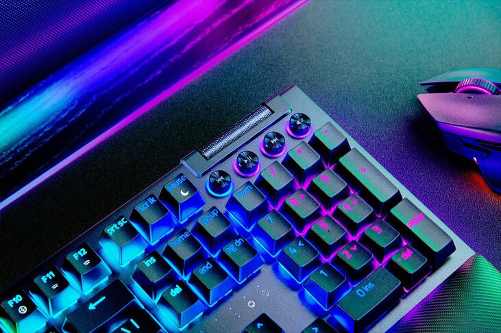 Teclado Razer BlackWidow V4 Pro RGB Green Switch (US) image number 9