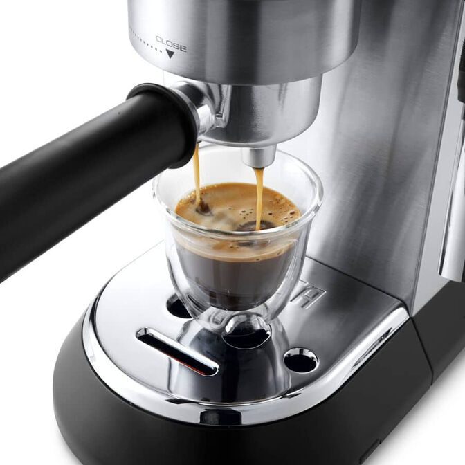 Cafetera Expresso DeLonghi Dedica EC685 1300W 15 Bar Metal image number 1