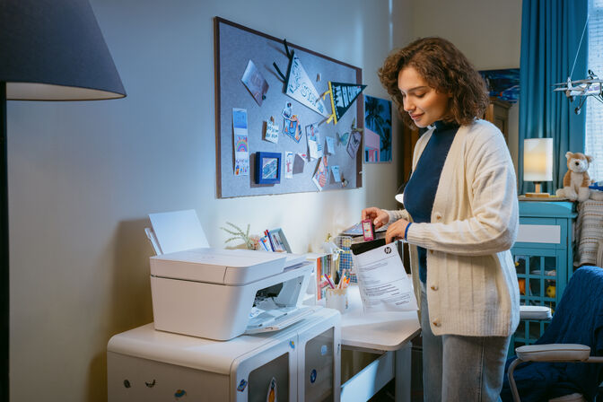 Impresora Multifunci&oacute;n de Inyecci&oacute;n de Tinta HP DeskJet 4322 Todo-en-Uno image number 2