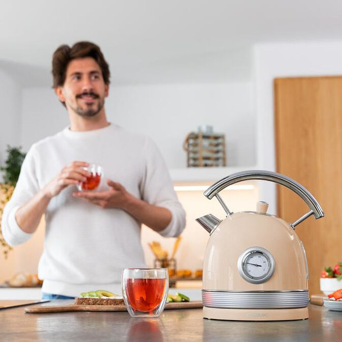 Hervidor de Agua Cecotec ThermoSense 420 Vintage Light Beige image number 4