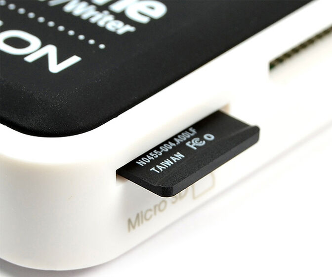 Lector de tarjetas AXAGON CRE-X1 External Mini Card Reader 5-slot ALL-IN-ONE image number 3