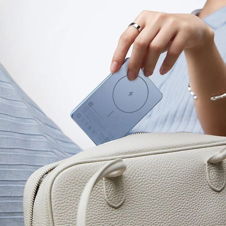 Power Bank Magnética Xiaomi Super Slim 5000 mAh 22.5 W Violeta image number 4