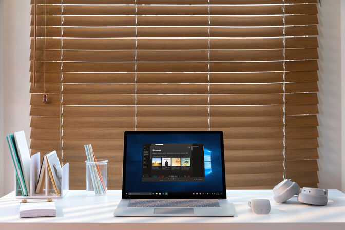 Microsoft Surface Laptop 3 15" Intel Core i5 1035G7 (4 Cores) 8GB RAM 128GB SSD Win 10 Pro Platina image number 7