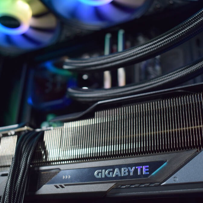 Ordenador King Mod Gamer-PC Ryzen 7 9800X3D 32GB DDR5 2TB RTX 5070 Ti WiFi W11 V2 image number 5