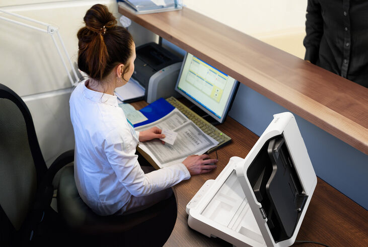 Esc&aacute;ner de Documentos Epson WorkForce DS-1730 image number 12