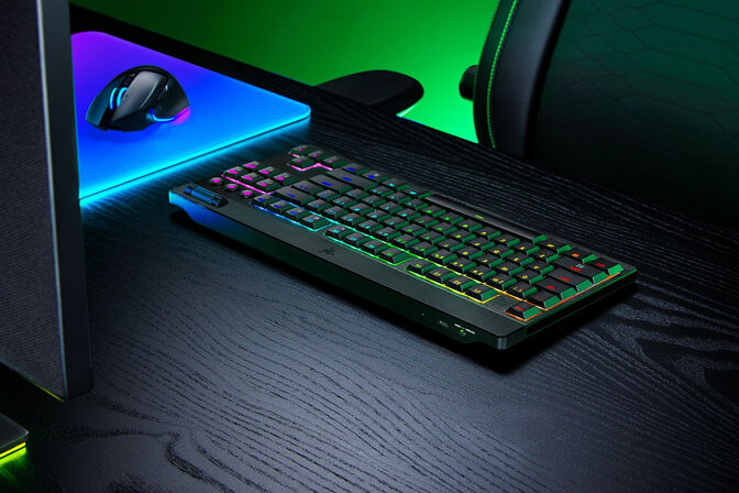 Teclado Razer BlackWidow V4 Low-Profile TKL HyperSpeed Yellow Switch (US) image number 4