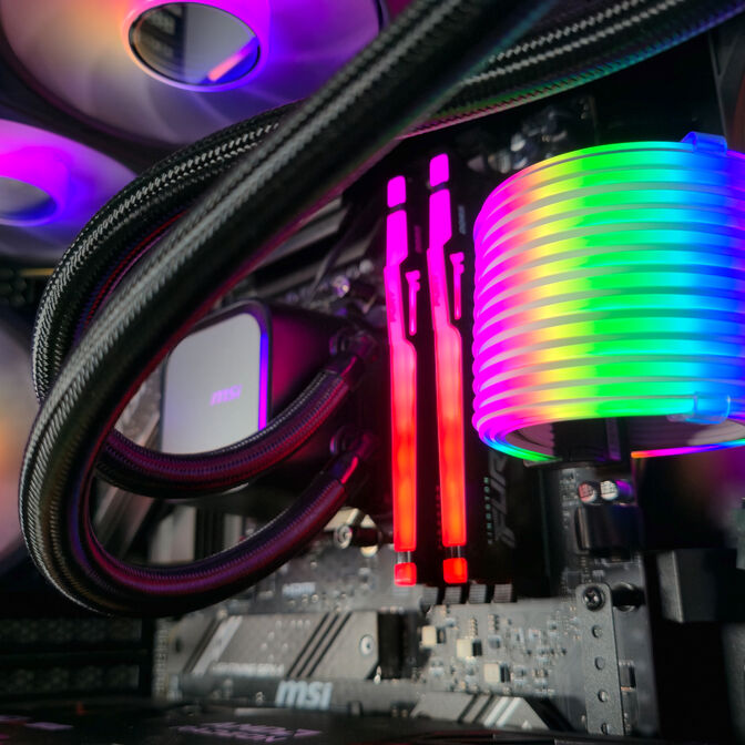 Ordenador Limited-PC Ryzen 7 9800X3D 64GB DDR5 2TB RTX 5070 Ti WiFi W11 image number 4