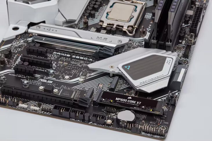SSD Corsair MP600 Core XT 2TB Gen4 M.2 NVMe (5000/4400MB/s) image number 4