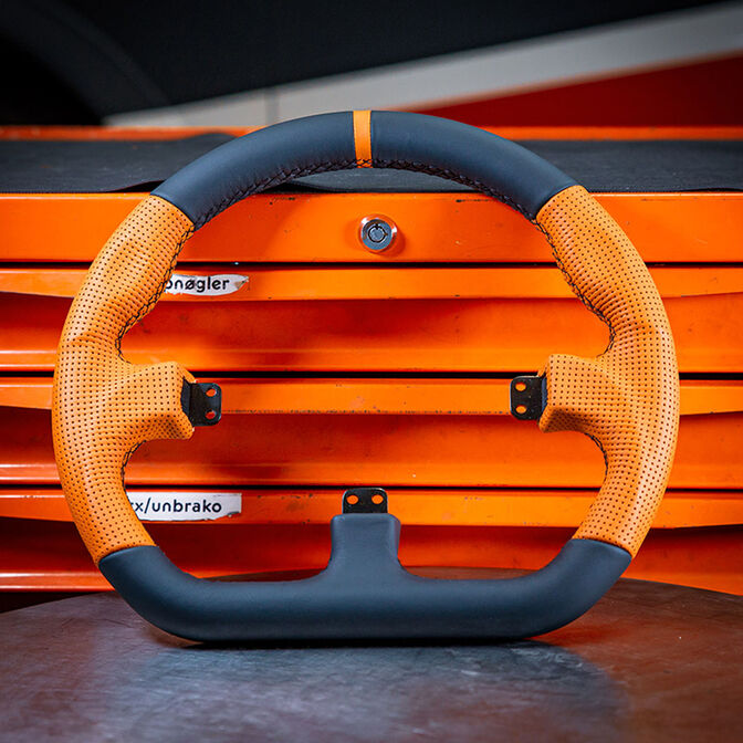 Asetek SimSports GT Rim - Closed D, Cuero Naranja image number 2