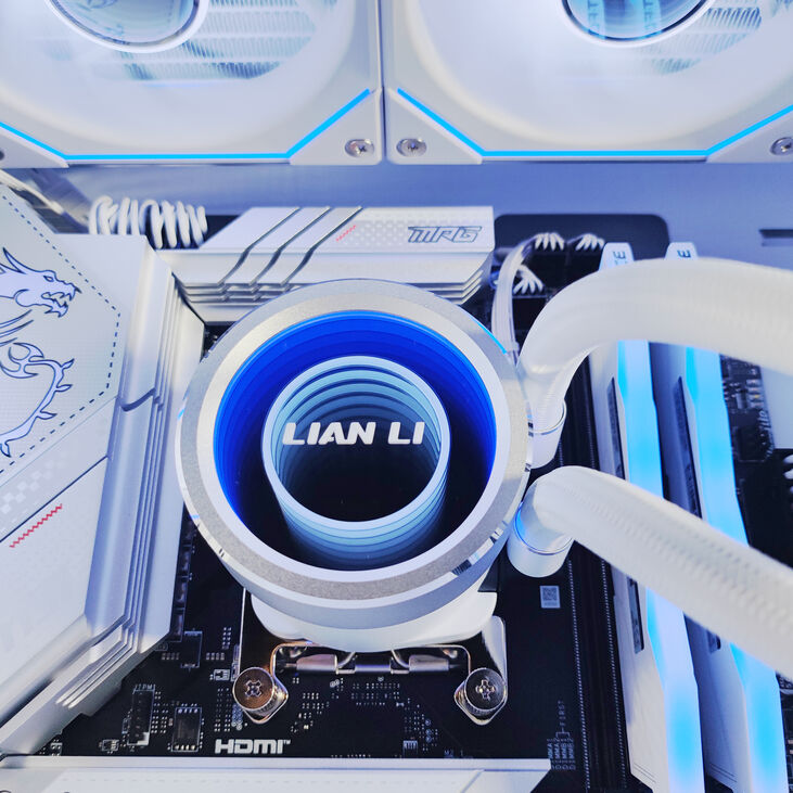 Ordenador King Mod Gamer-PC Ryzen 7 9800X3D 32GB DDR5 2TB RTX 5070 Ti WiFi W11 image number 8