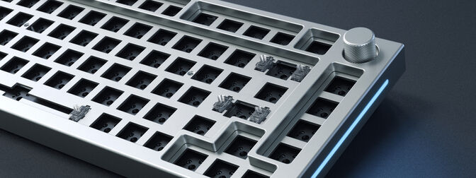 Barebone Glorious GMMK Pro 75% White Ice image number 5