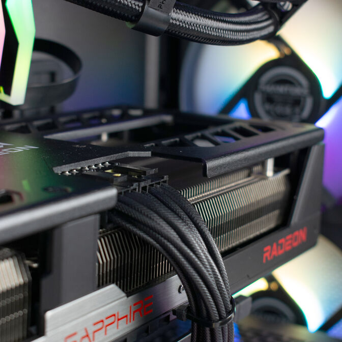 Ordenador King Mod Gamer-PC Phanteks Ryzen 7 9800X3D 32GB DDR5 2TB RX 9070 XT WiFi W11 image number 4
