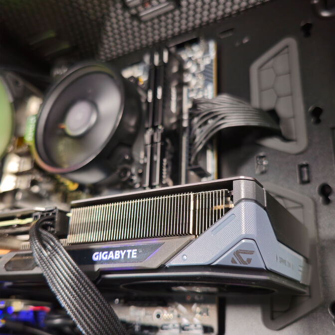 Ordenador AURA Gamer-PC Ryzen 5 7500F 32GB DDR5 1TB RX 9060 XT 16GB WiFi W11 image number 5