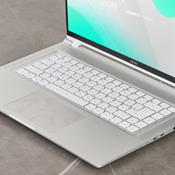 Port&aacute;til Gigabyte AERO 16 OLED BKF-73PT994SO i7 13700H 16GB DDR5 1TB RTX 4060 UHD+ W11 image number 12