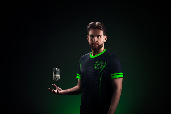 Rat&oacute;n Razer DeathAdder V4 Pro 45000DPI Wireless Negro NiKo Ed. image number 4