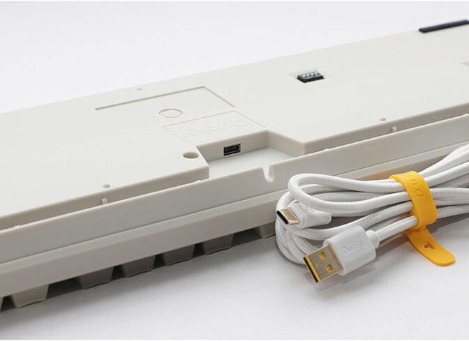 Teclado Mec&acirc;nico Ducky Origin 100% Vintage MX Speed Silver (ES) image number 3