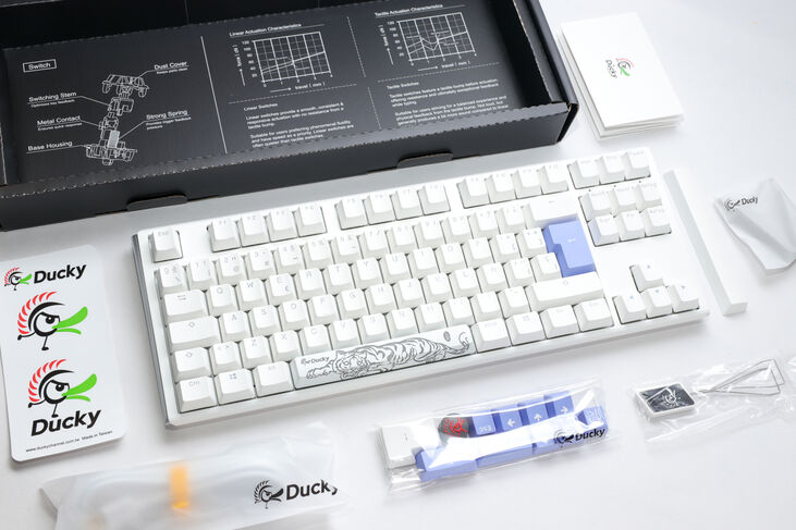 Teclado Mecânico Ducky ONE 3 Classic TKL RGB Pure White MX-Blue (ES) image number 4