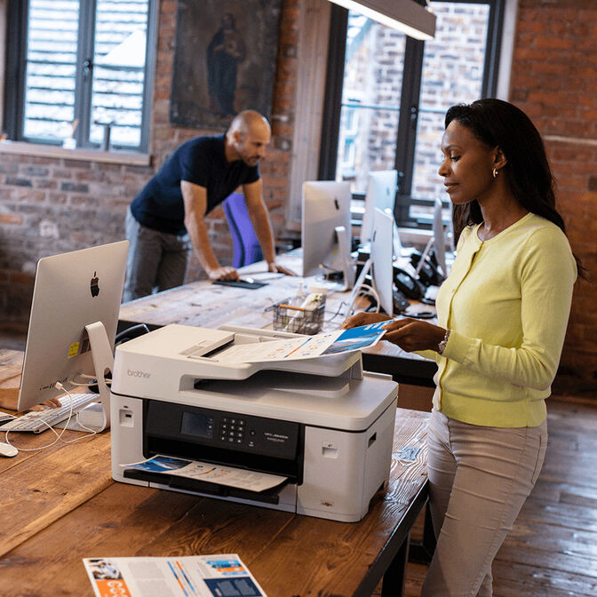 Impresora Multifunci&oacute;n de Inyecci&oacute;n de Tinta Brother MFC-J6540DWE A3 WiFi image number 3