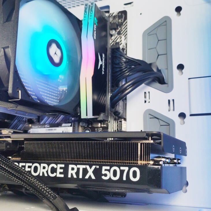 Ordenador AURA Gamer-PC Ryzen 7 5700X3D 32GB DDR4 1TB RTX 5070 WiFi W11 image number 5