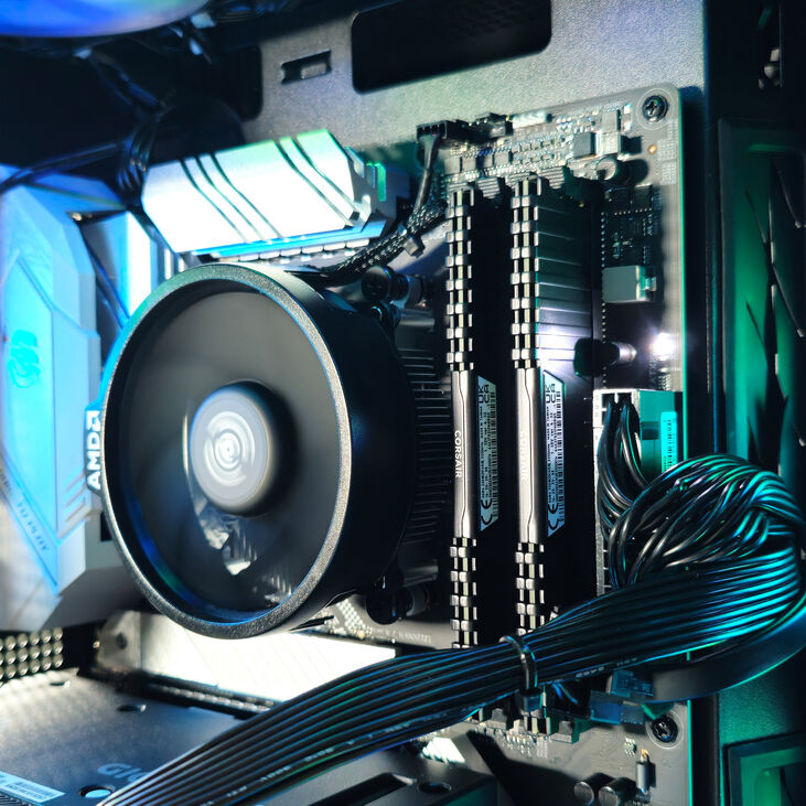 Ordenador AURA Limited-PC Ryzen 5 5600X 32GB DDR4 1TB RTX 3060 12GB W11 image number 2