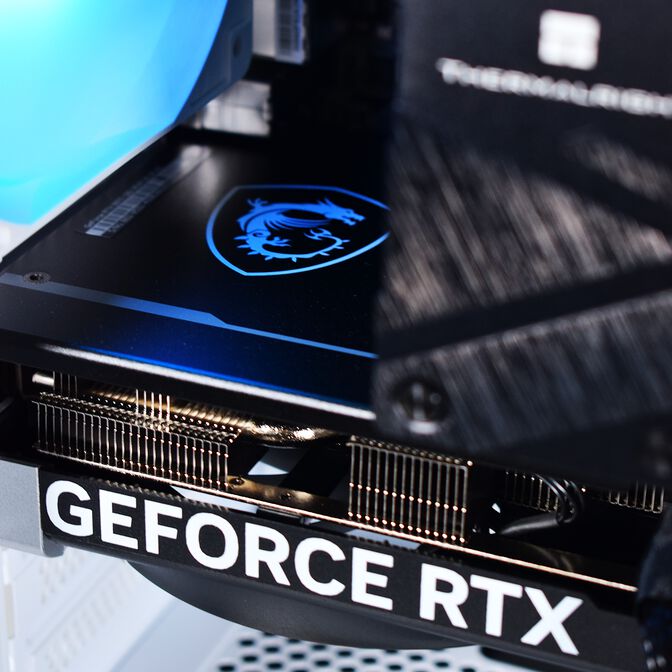 Ordenador AURA Gamer-PC TEAM 7 EDITION Ryzen 5 7500F 32GB DDR5 1TB RTX 5070 WiFi W11 V2 image number 4